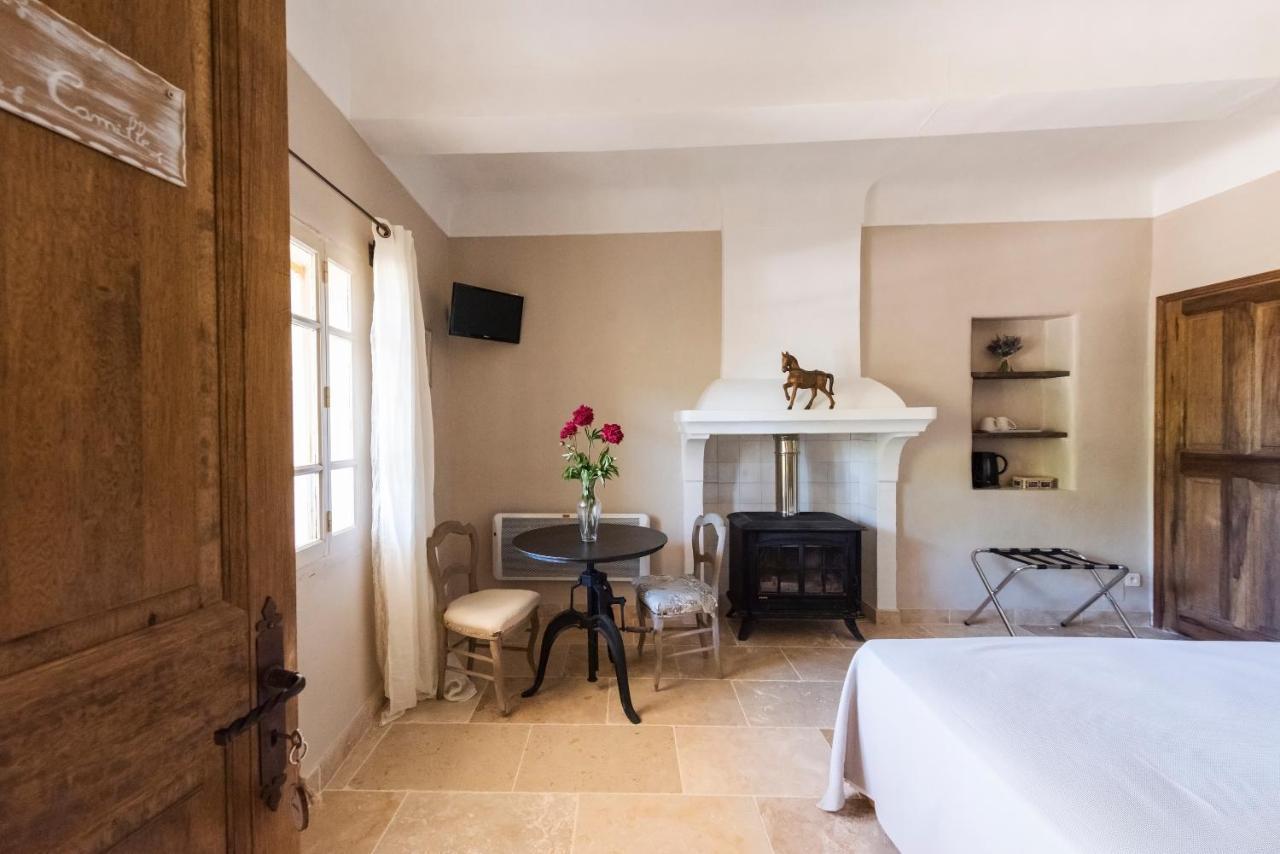 Le Mas Silvestre Saint-Saturnin-les-Apt Exterior photo