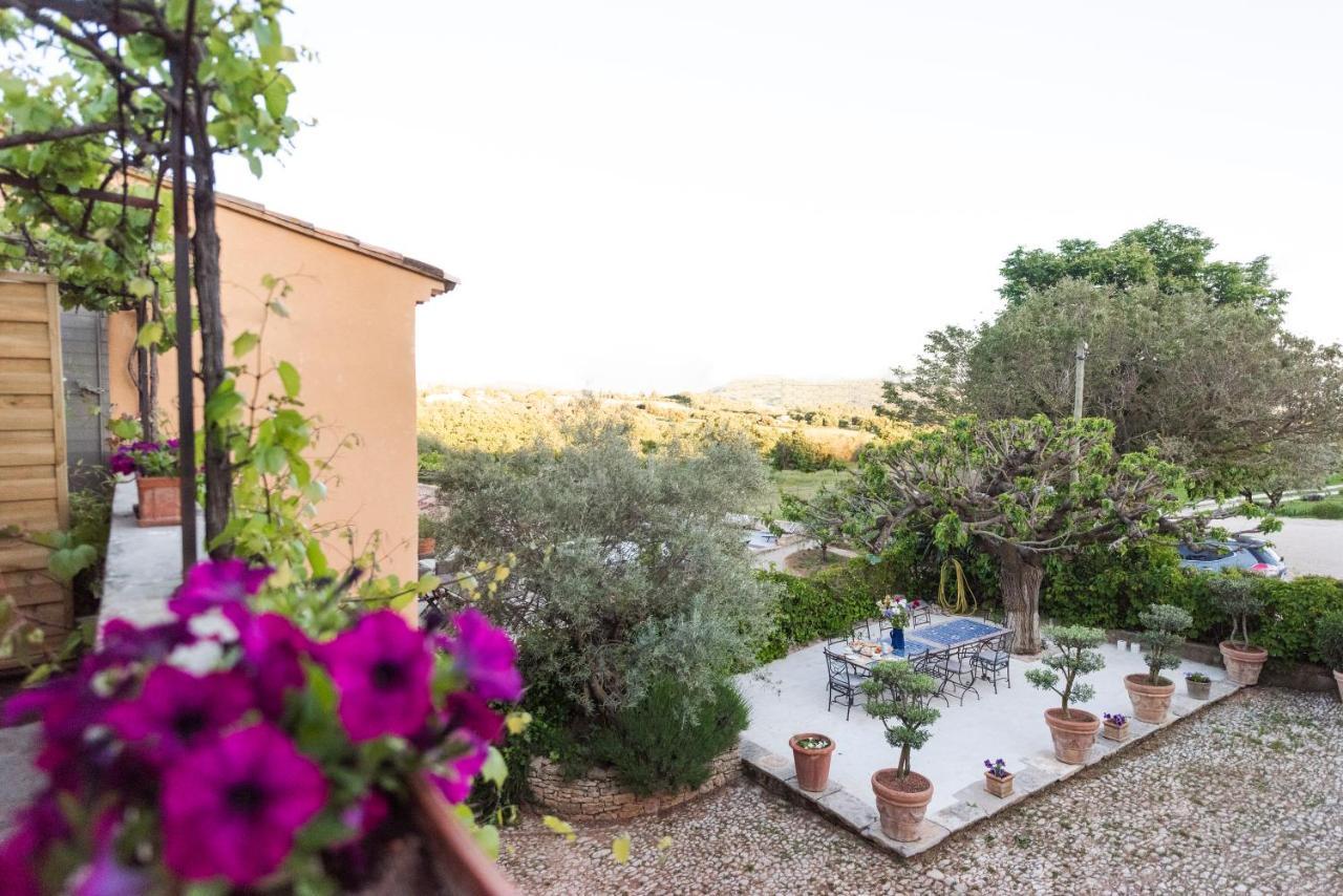 Le Mas Silvestre Saint-Saturnin-les-Apt Exterior photo