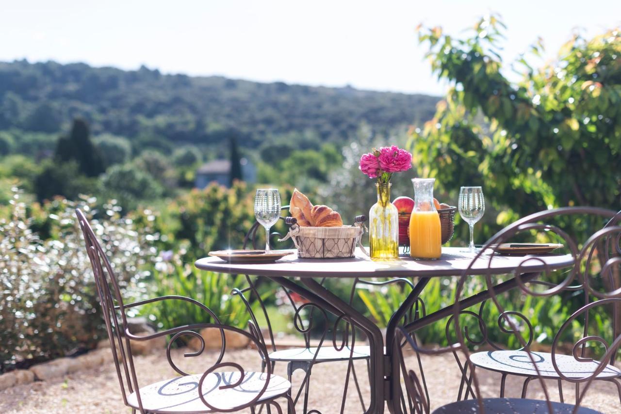 Le Mas Silvestre Saint-Saturnin-les-Apt Exterior photo