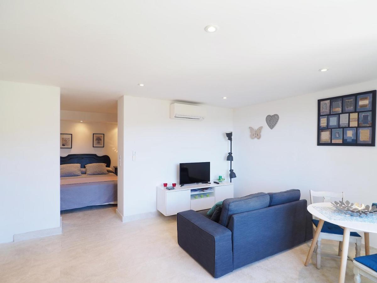Le Mas Silvestre Saint-Saturnin-les-Apt Exterior photo